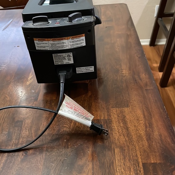 - Hamilton beach deep fryer - Picture 8 of 8